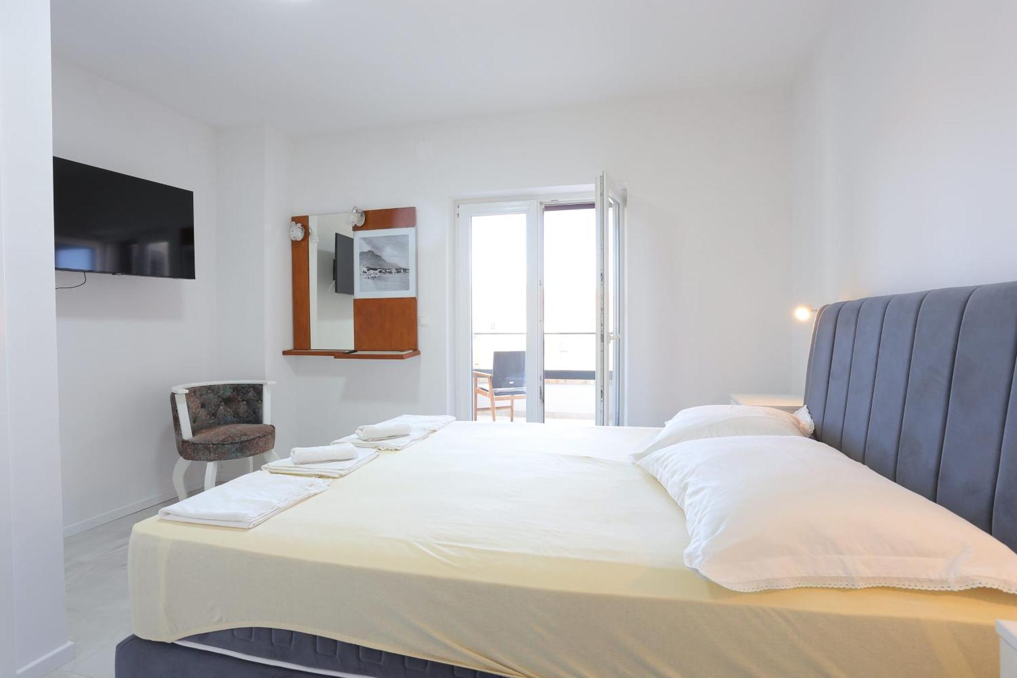 Apartments With A Parking Space Baska Voda, Makarska - 6773 Стая снимка